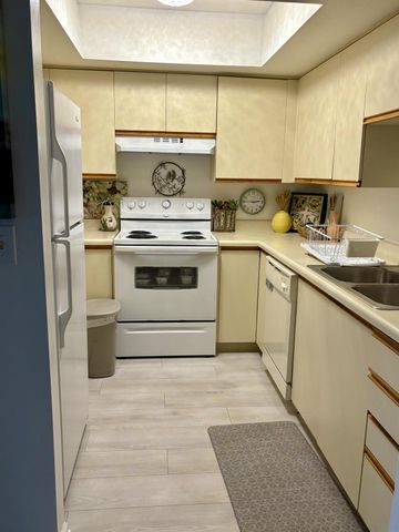 540 SW South River Drive 204, Stuart, FL 34997