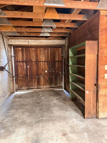 389 S Valencia Boulevard, Woodlake, CA 93286