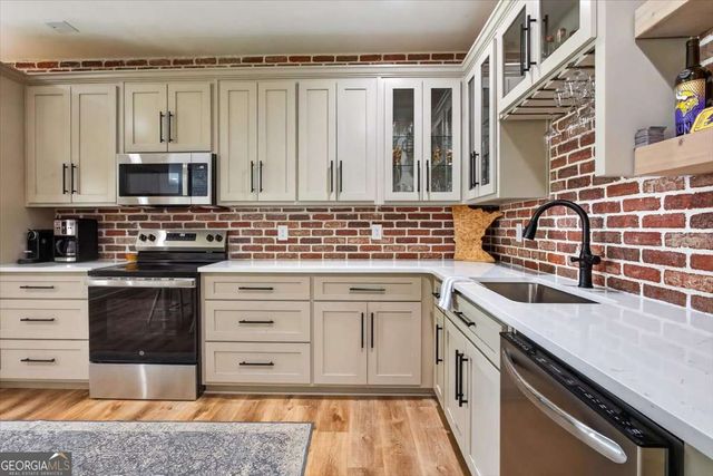 757 Bridgeview Drive, Canton, GA 30115