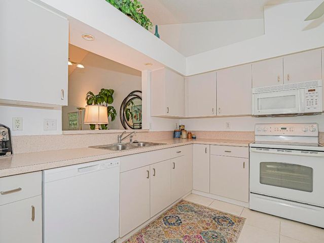 679 5th Avenue, Vero Beach, FL 32962