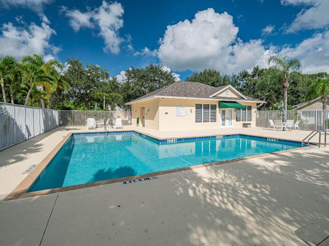 679 5th Avenue, Vero Beach, FL 32962