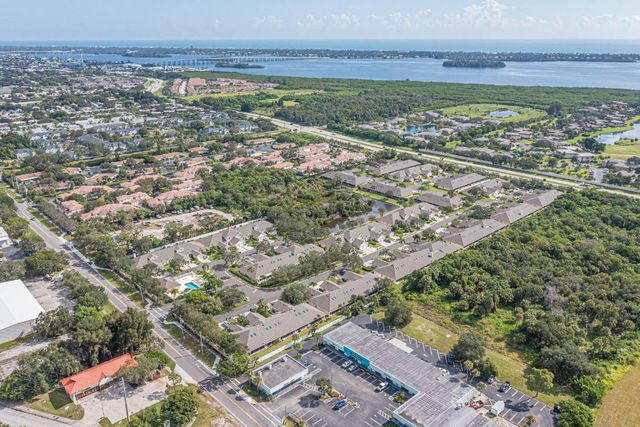 679 5th Avenue, Vero Beach, FL 32962