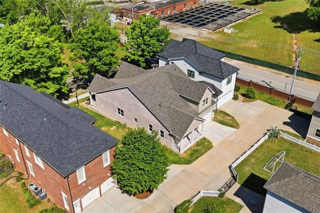 2107 E Haven Drive NE, Covington, GA 30014