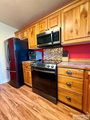 3702 E Pearce Drive, Idaho Falls, ID 83401