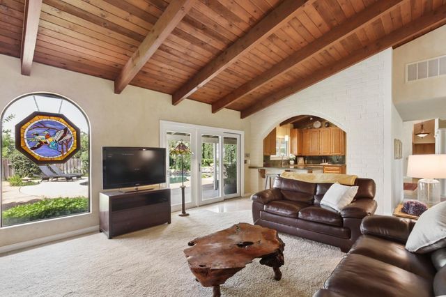 10107 Justamere Ln, Elk Grove, CA 95624