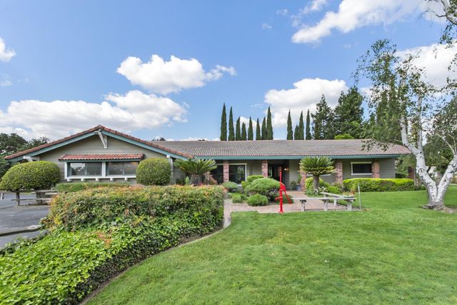 10107 Justamere Ln, Elk Grove, CA 95624