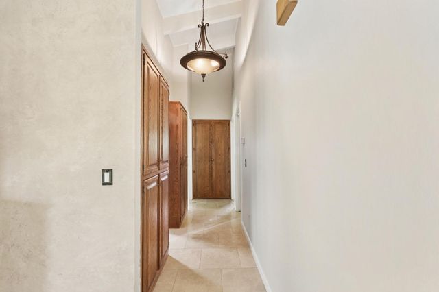 10107 Justamere Ln, Elk Grove, CA 95624