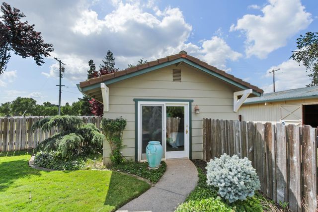 10107 Justamere Ln, Elk Grove, CA 95624