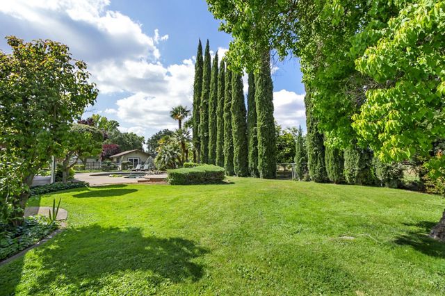 10107 Justamere Ln, Elk Grove, CA 95624