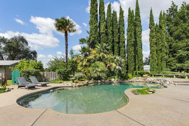 10107 Justamere Ln, Elk Grove, CA 95624