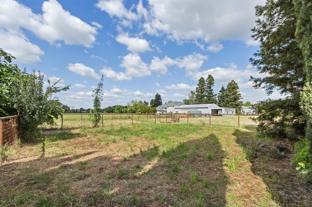 10107 Justamere Ln, Elk Grove, CA 95624