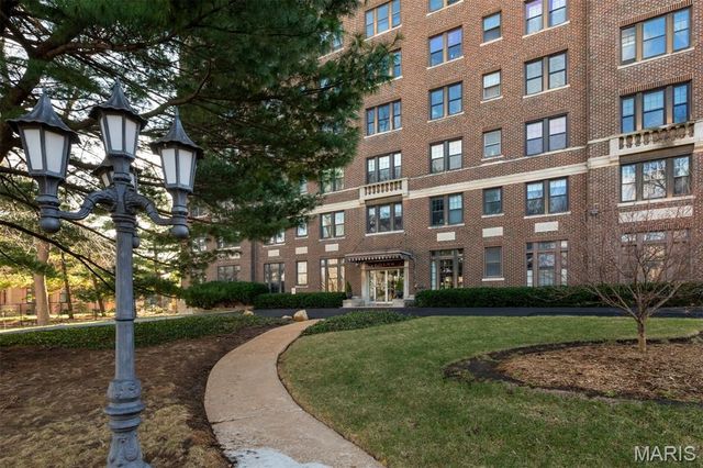 3438 Russell Boulevard 604, St Louis, MO 63104