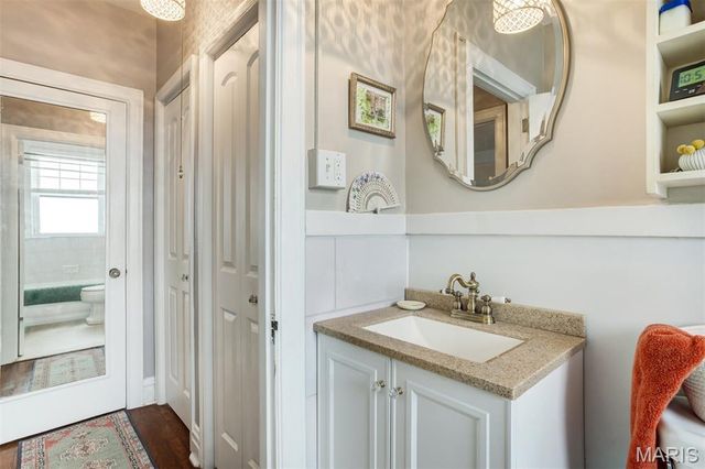 3438 Russell Boulevard 604, St Louis, MO 63104