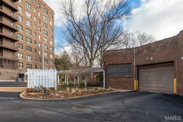 3438 Russell Boulevard 604, St Louis, MO 63104