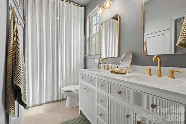 17005 Luvera Lane, Charlotte, NC 28278