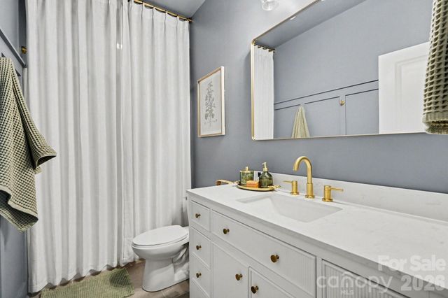 17005 Luvera Lane, Charlotte, NC 28278