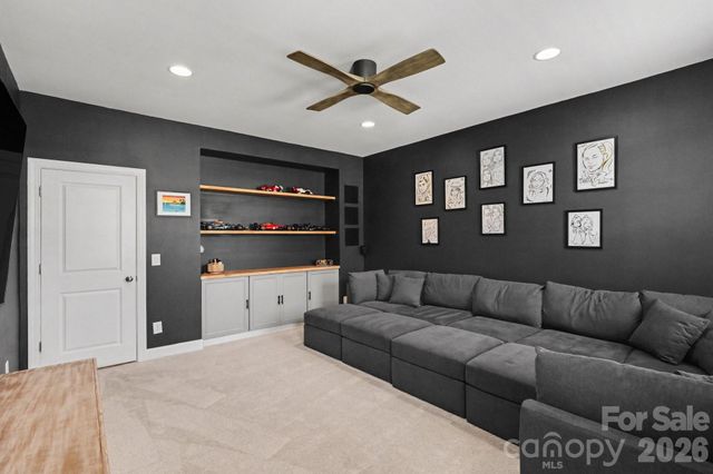 17005 Luvera Lane, Charlotte, NC 28278