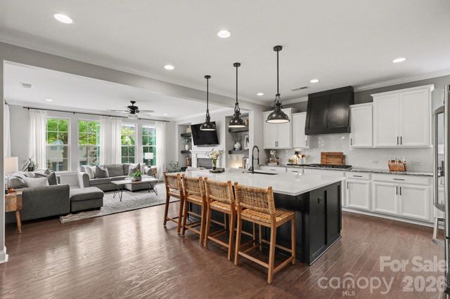 17005 Luvera Lane, Charlotte, NC 28278