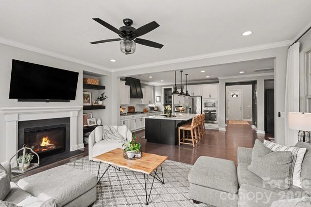 17005 Luvera Lane, Charlotte, NC 28278