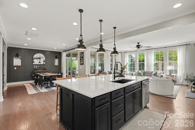 17005 Luvera Lane, Charlotte, NC 28278