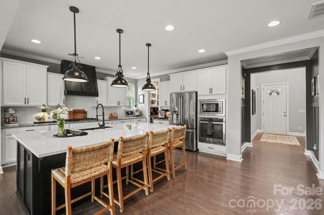 17005 Luvera Lane, Charlotte, NC 28278