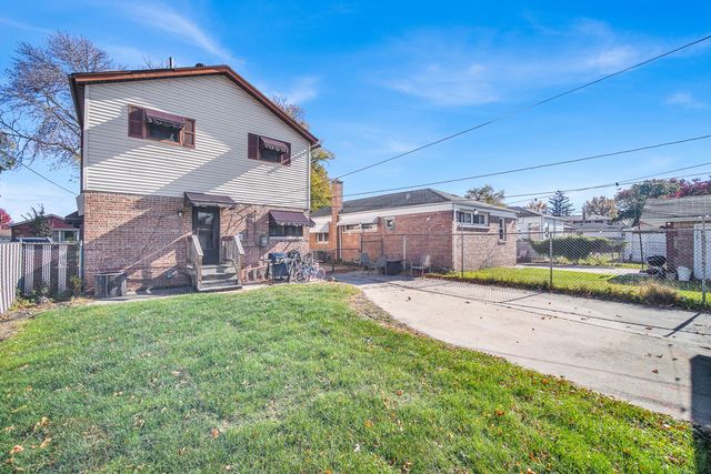 10322 S CENTRAL PARK Avenue, Chicago, IL 60655