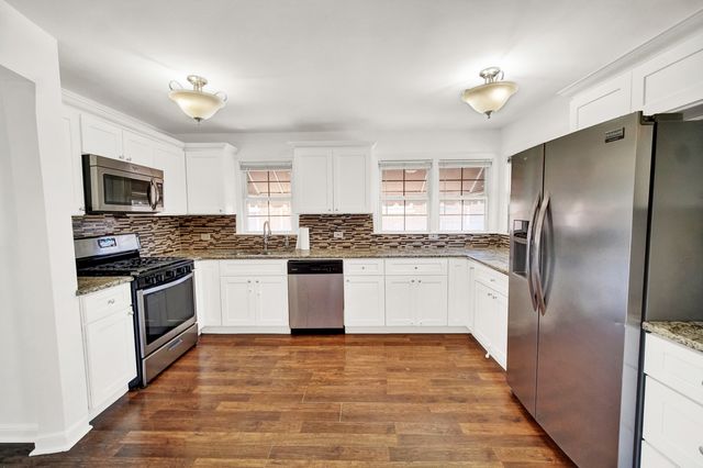 10322 S CENTRAL PARK Avenue, Chicago, IL 60655