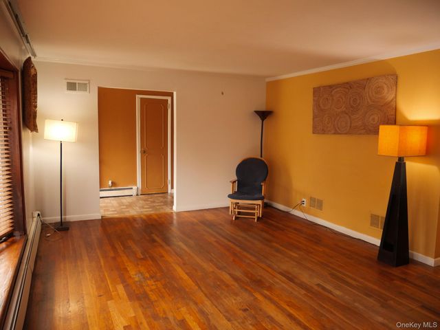 50 Kent Road, White Plains, NY 10603