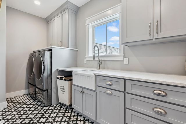 5470 Maple Glen Drive, Galena, OH 43021