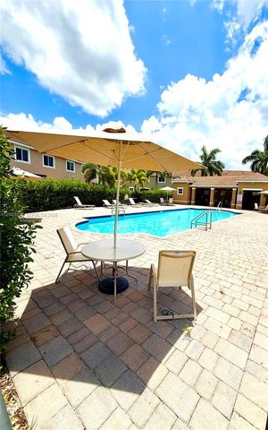 2478 SE 10th Court, Homestead, FL 33035