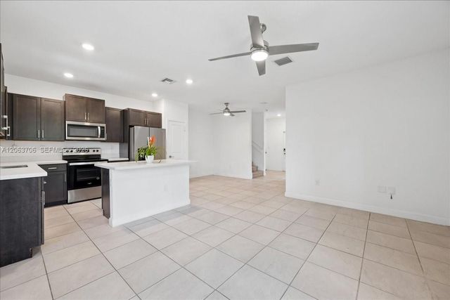 2478 SE 10th Court, Homestead, FL 33035