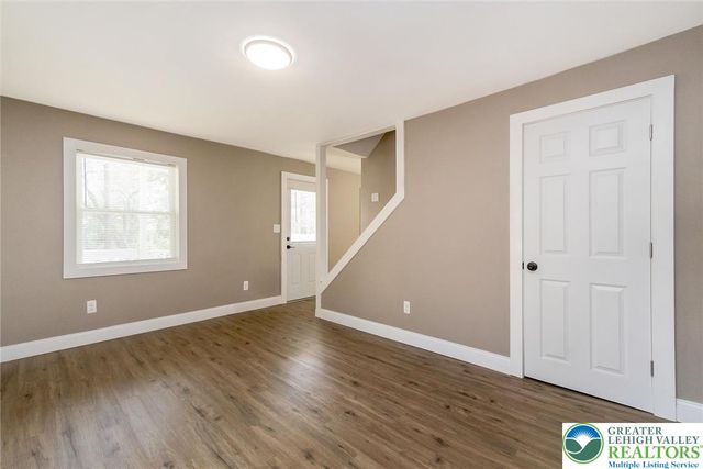 215 Lackawanna Avenue, Nazareth Boro, PA 18064