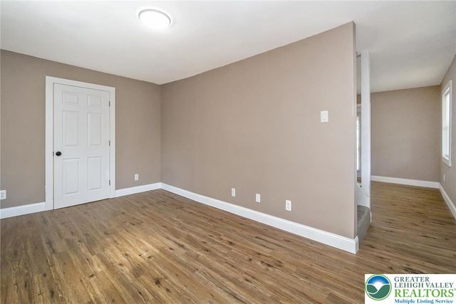 215 Lackawanna Avenue, Nazareth Boro, PA 18064