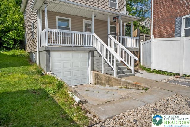 215 Lackawanna Avenue, Nazareth Boro, PA 18064