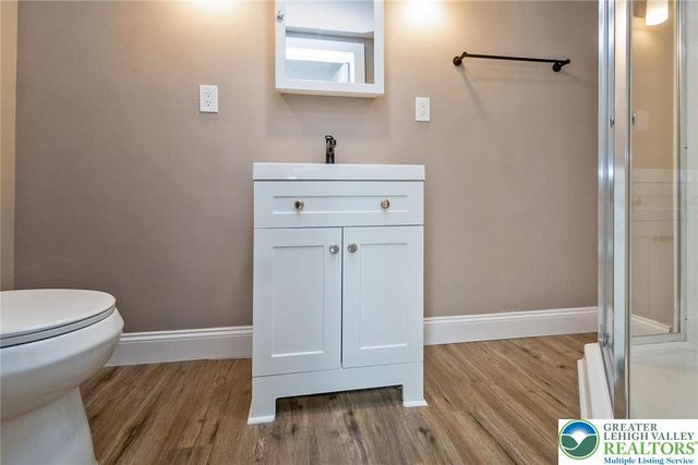 215 Lackawanna Avenue, Nazareth Boro, PA 18064