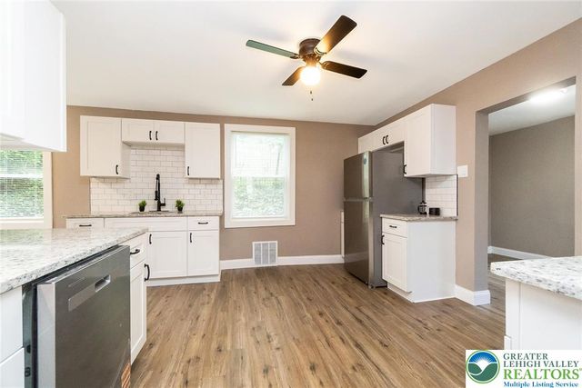 215 Lackawanna Avenue, Nazareth Boro, PA 18064