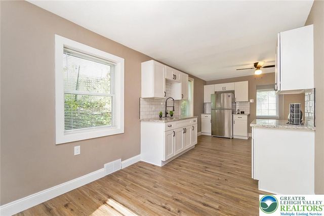215 Lackawanna Avenue, Nazareth Boro, PA 18064