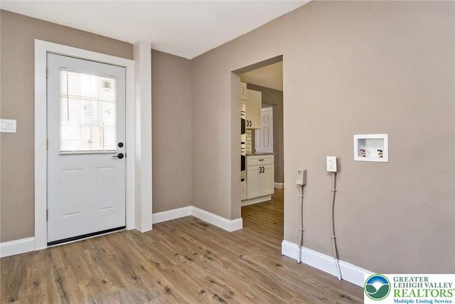 215 Lackawanna Avenue, Nazareth Boro, PA 18064