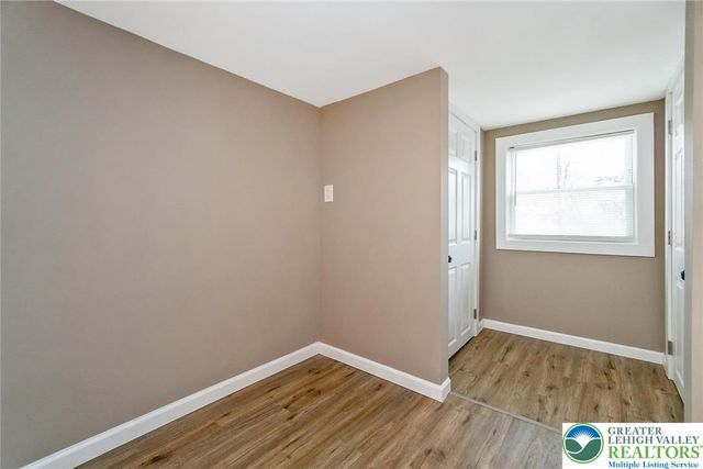 215 Lackawanna Avenue, Nazareth Boro, PA 18064