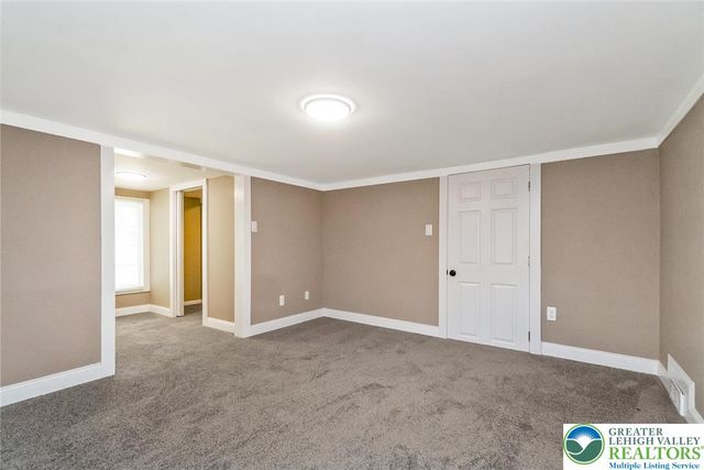 215 Lackawanna Avenue, Nazareth Boro, PA 18064