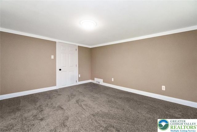 215 Lackawanna Avenue, Nazareth Boro, PA 18064