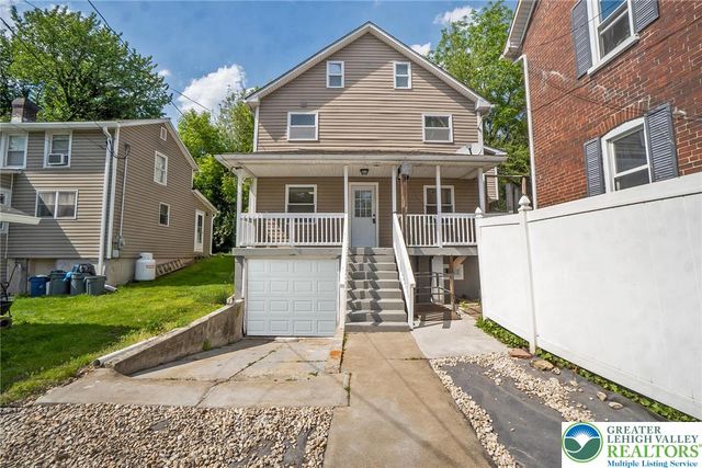 215 Lackawanna Avenue, Nazareth Boro, PA 18064