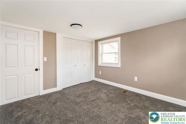 215 Lackawanna Avenue, Nazareth Boro, PA 18064