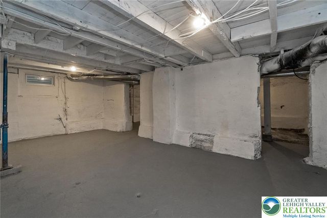 215 Lackawanna Avenue, Nazareth Boro, PA 18064