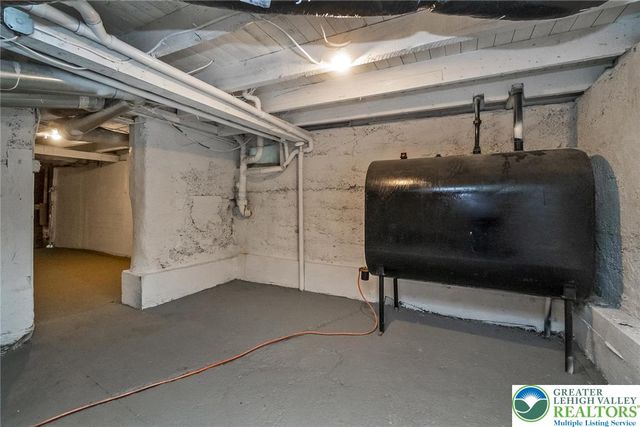215 Lackawanna Avenue, Nazareth Boro, PA 18064