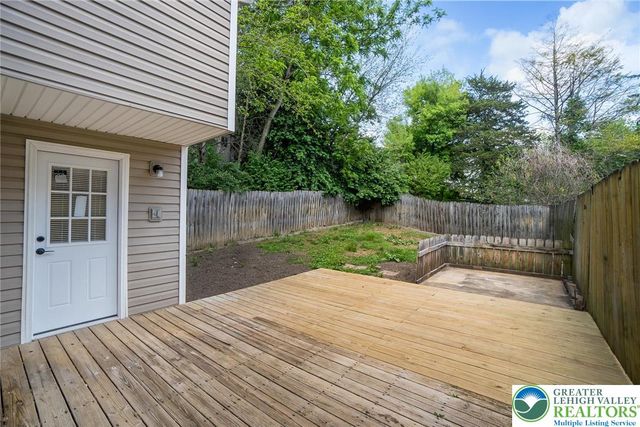 215 Lackawanna Avenue, Nazareth Boro, PA 18064