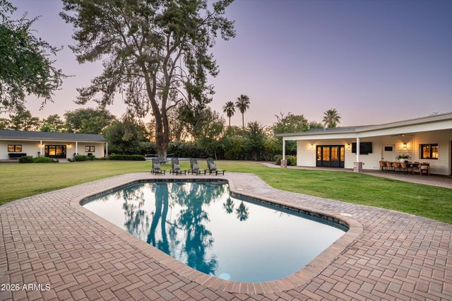 8202 N 74TH Place, Scottsdale, AZ 85258