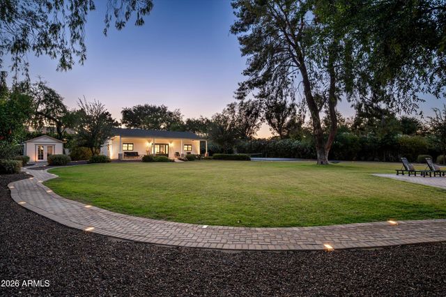 8202 N 74TH Place, Scottsdale, AZ 85258