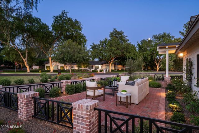8202 N 74TH Place, Scottsdale, AZ 85258