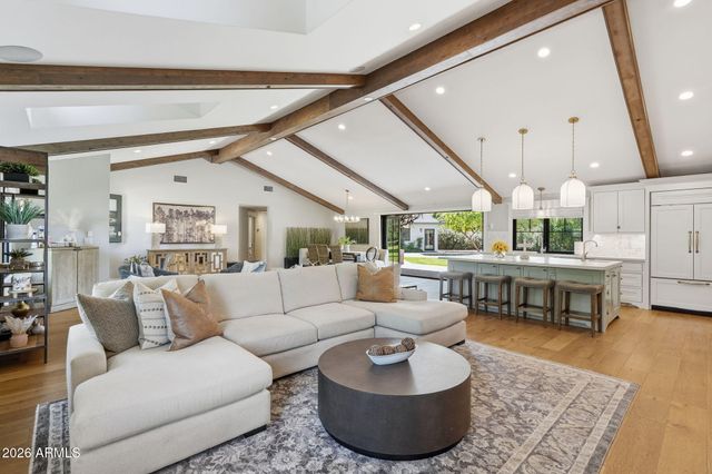 8202 N 74TH Place, Scottsdale, AZ 85258